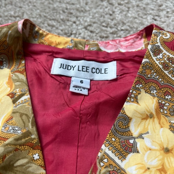 Judy Lee Cole Vintage Vest. Size 6. - Picture 4 of 5